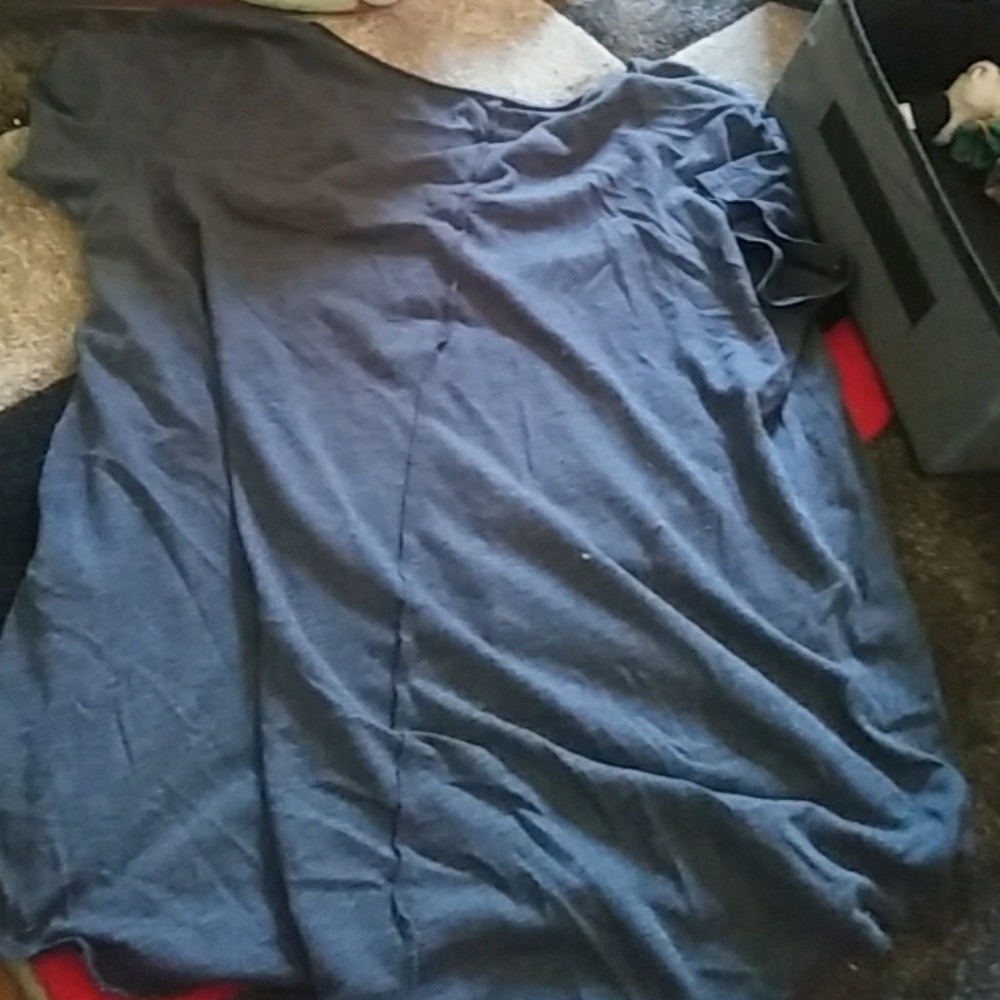 Elephant Top - Picture 2 of 2
